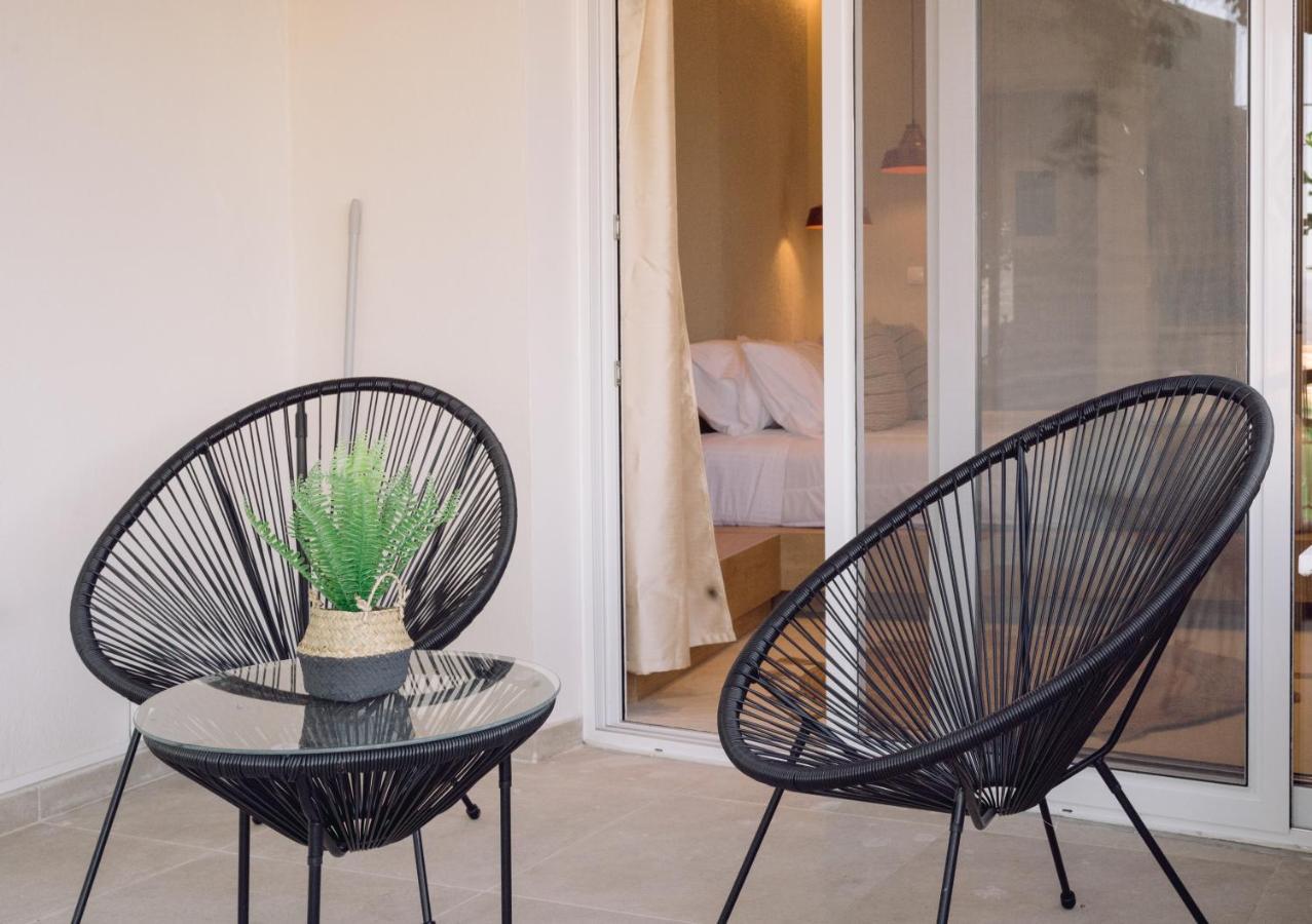 Eleftherias Suites - Near Beach Apartments Marathos Exteriör bild