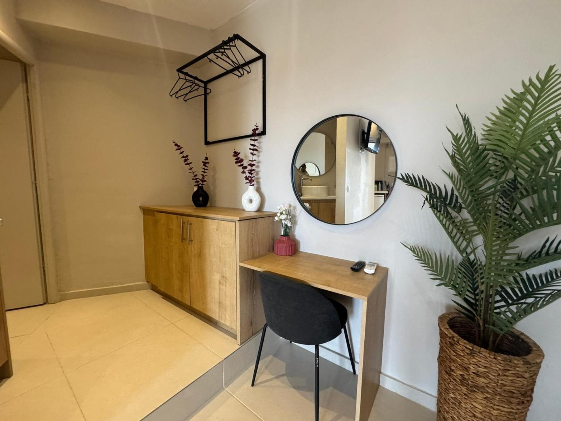 Eleftherias Suites - Near Beach Apartments Marathos Exteriör bild